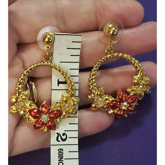 Vintage Avon Signed Poinsettia Dangle Hoop Pierced Earrings Gold Tone Red Enamel - Picture 5 of 8